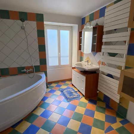 Ferienhaus De La Tour De Paradis Poligny (Jura)
